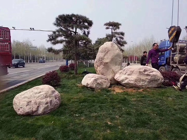 草坪石
